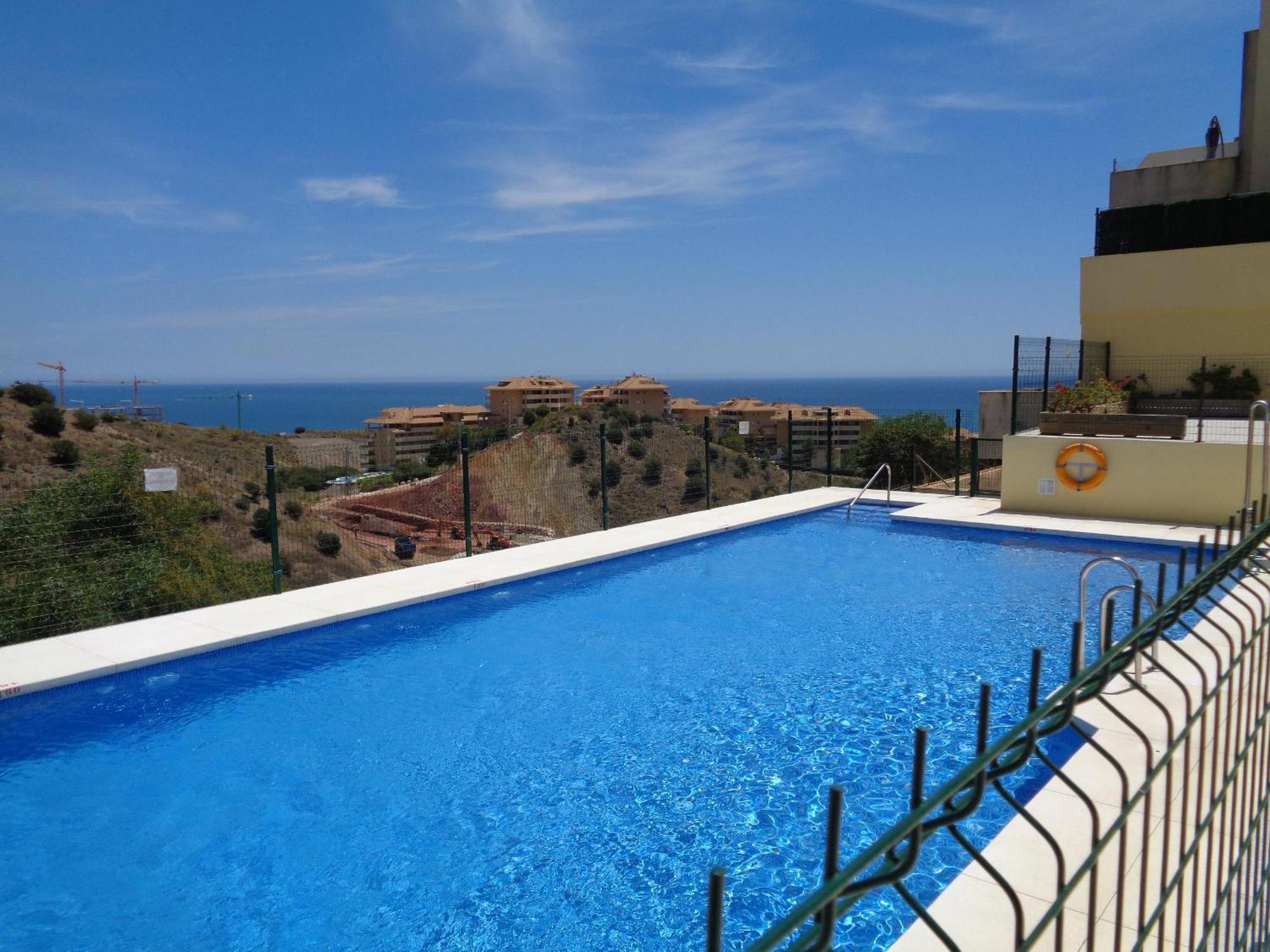 Charming 3-bed In Apartment Fuengirola